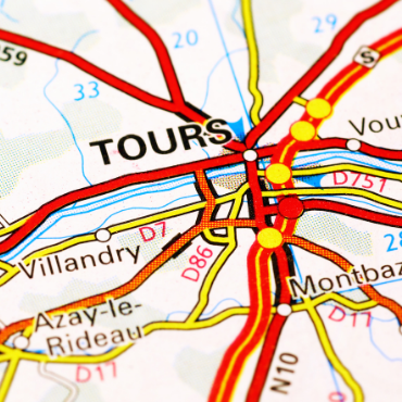 Paris to Tours One way Private Transfer Trip, with Optional Tourist Stops (TRF-TOURS)