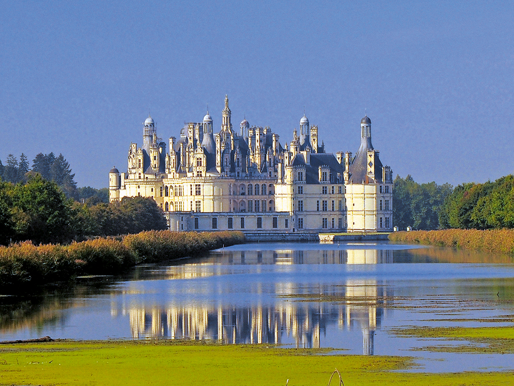 Loire Valley Castles Day Trip from Paris to Amboise, Chenonceau and Chambord (EX7)