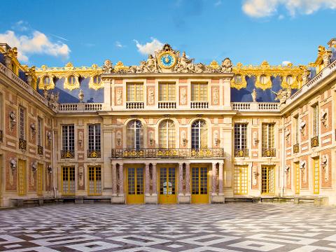 Private Tour: Versailles Day Trip from Paris Including Skip-the-Line Palace of Versailles Tour, Grand Canal Lunch and Queen's Hamlet (EX3FD-VIP)