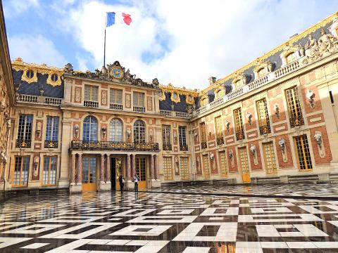 Versailles Palace Skip the Line Small Group Guided Tour (W3G)