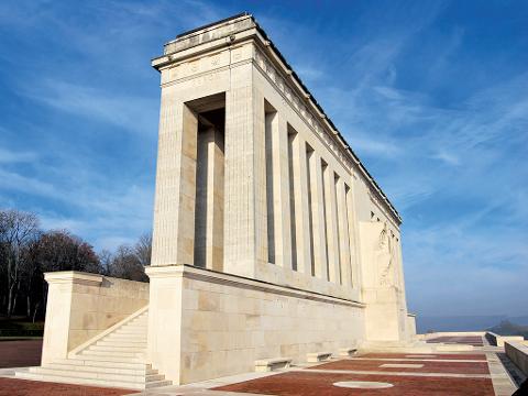 Private Tour from Paris to Belleau Wood including Aisne-Marne Cemetery and Museum of the Great War (T77-VIP)