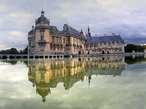 Half-day Private Tour to Chantilly Castle from Paris (T60-VIP)